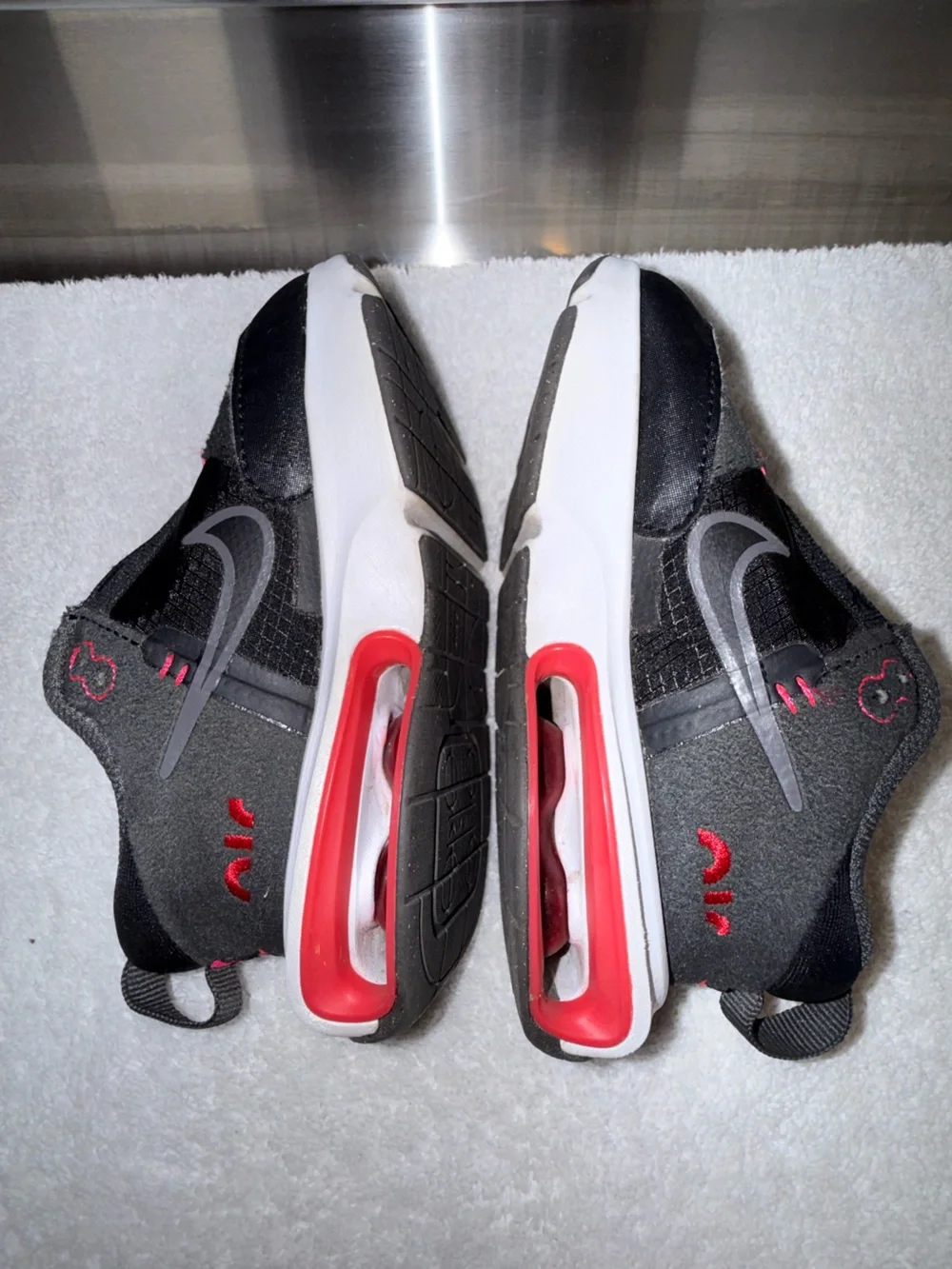 Nike Kids Gray/Black/Red Air Max Sneaker Size 8C